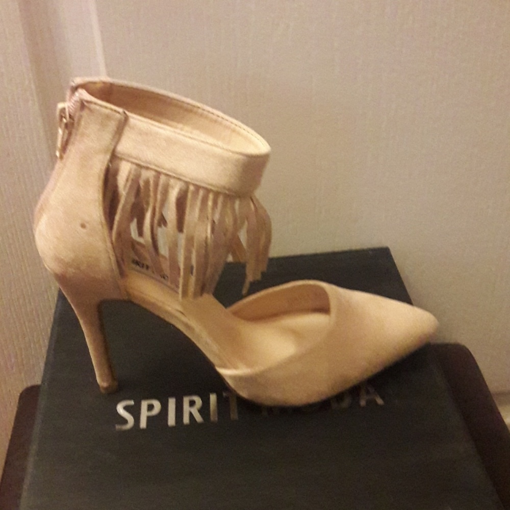 👠NEW 👠 Spirit Moda Natural heels